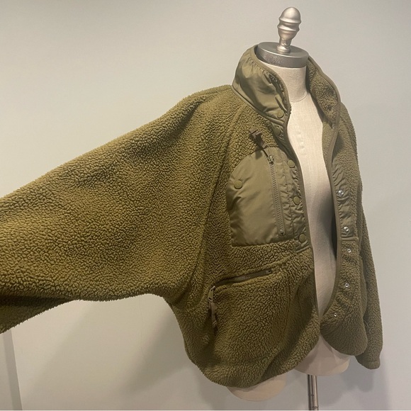 Free People movement hit the slopes olive green sherpa jacket size L - Picture 6 of 7